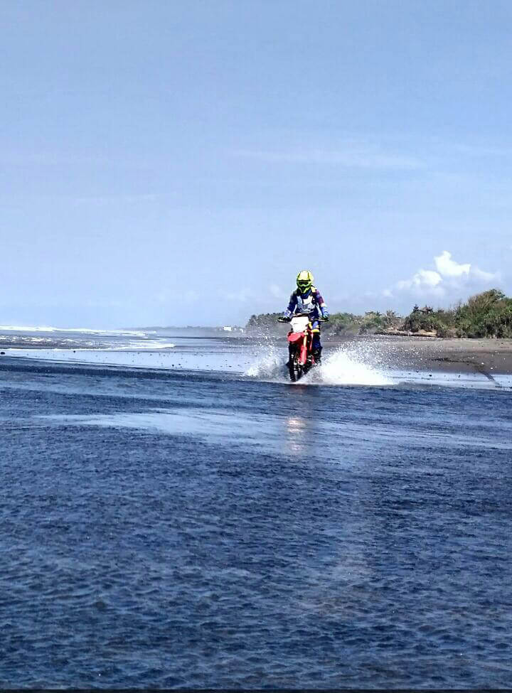 Full Day Tabanan Jungle and Beach - HolidaySG