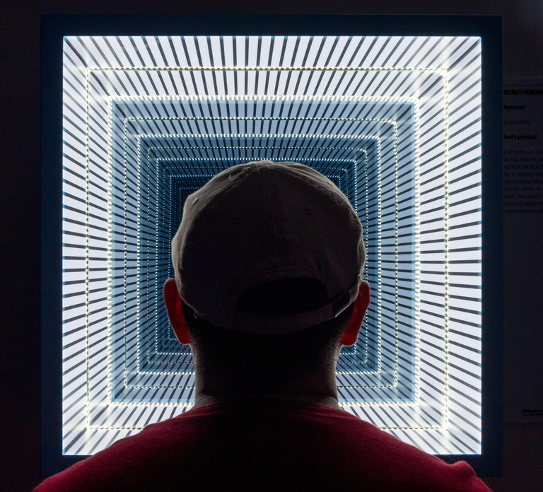 Bordeaux: Museum of Illusions Entry Ticket