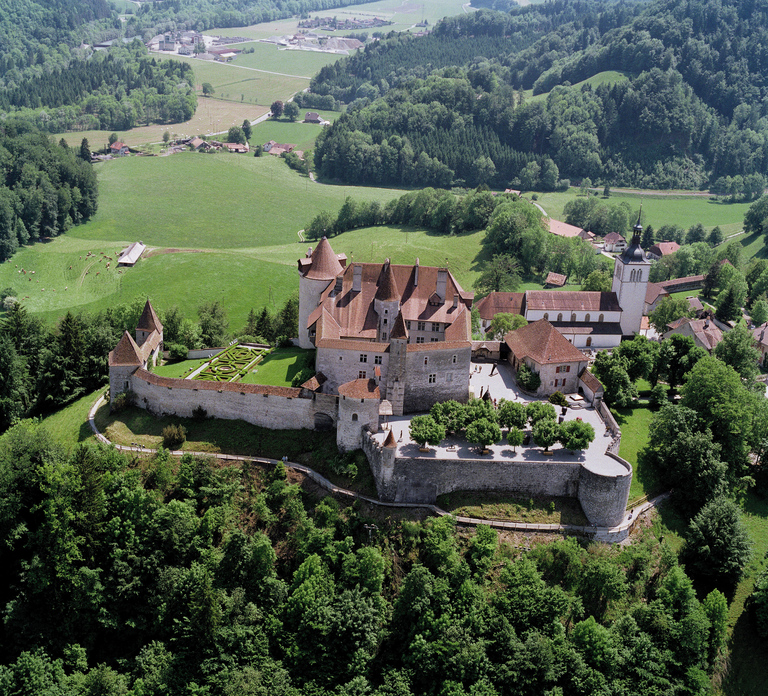 From Geneva: Gruyères Tour with Cheese & Chocolate Factories