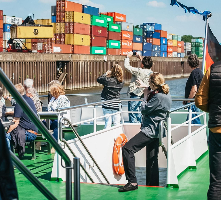 Cologne: 3-Hour Harbor Tour Cruise