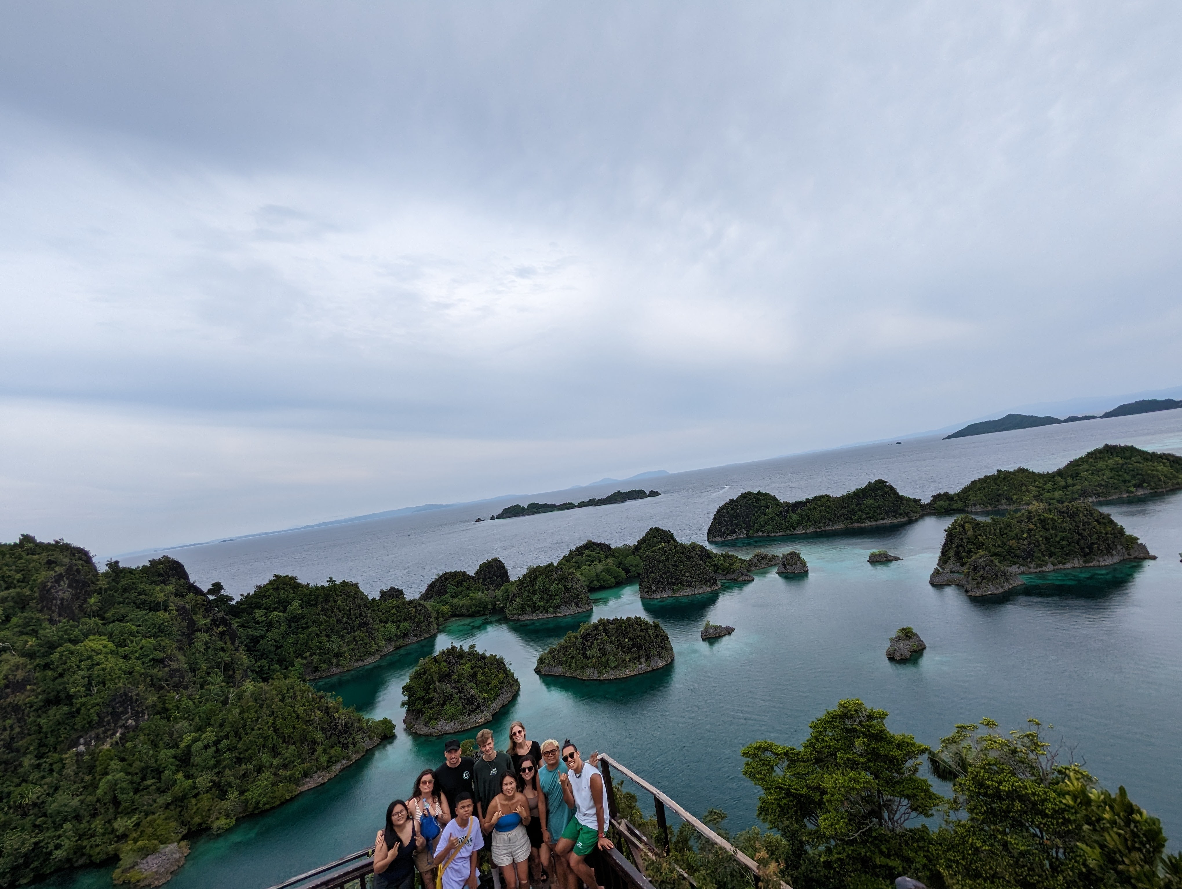 Explore Raja Ampat 7 days - HolidaySG