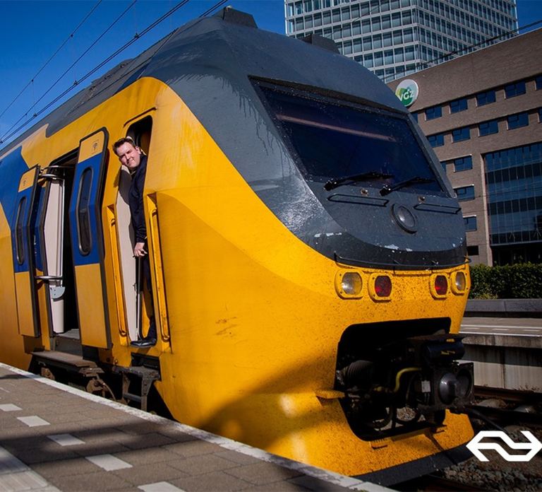 Den Haag: Train Transfer Den Haag from/to Rotterdam