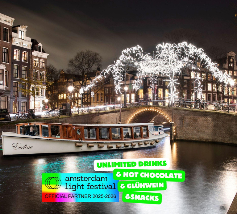 Amsterdam: Light Festival Heated Cruise + Mulled Wine & Bite
