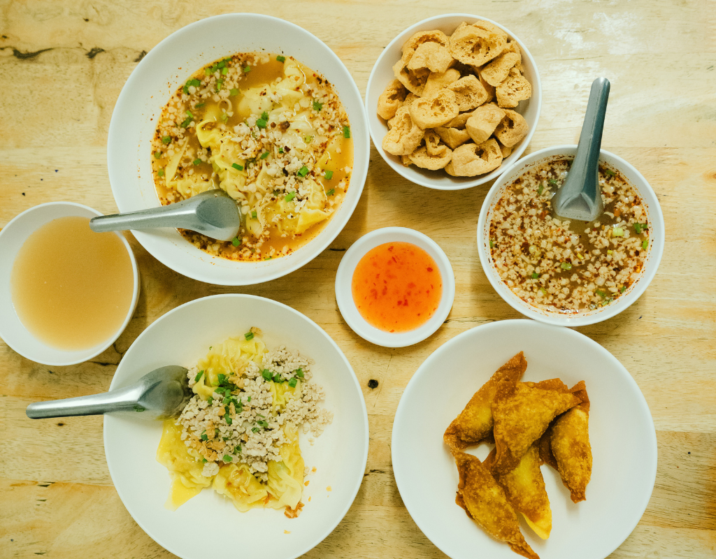 Bangkok Street Food and Night Lights by Tuk Tuk - HolidaySG