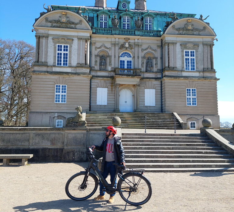 Copenhagen: Guided Tour Deer Park in Klampenborg
