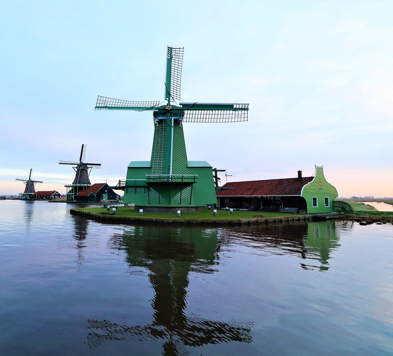 Amsterdam: Windmills E-Bike Tour to Zaanse Schans