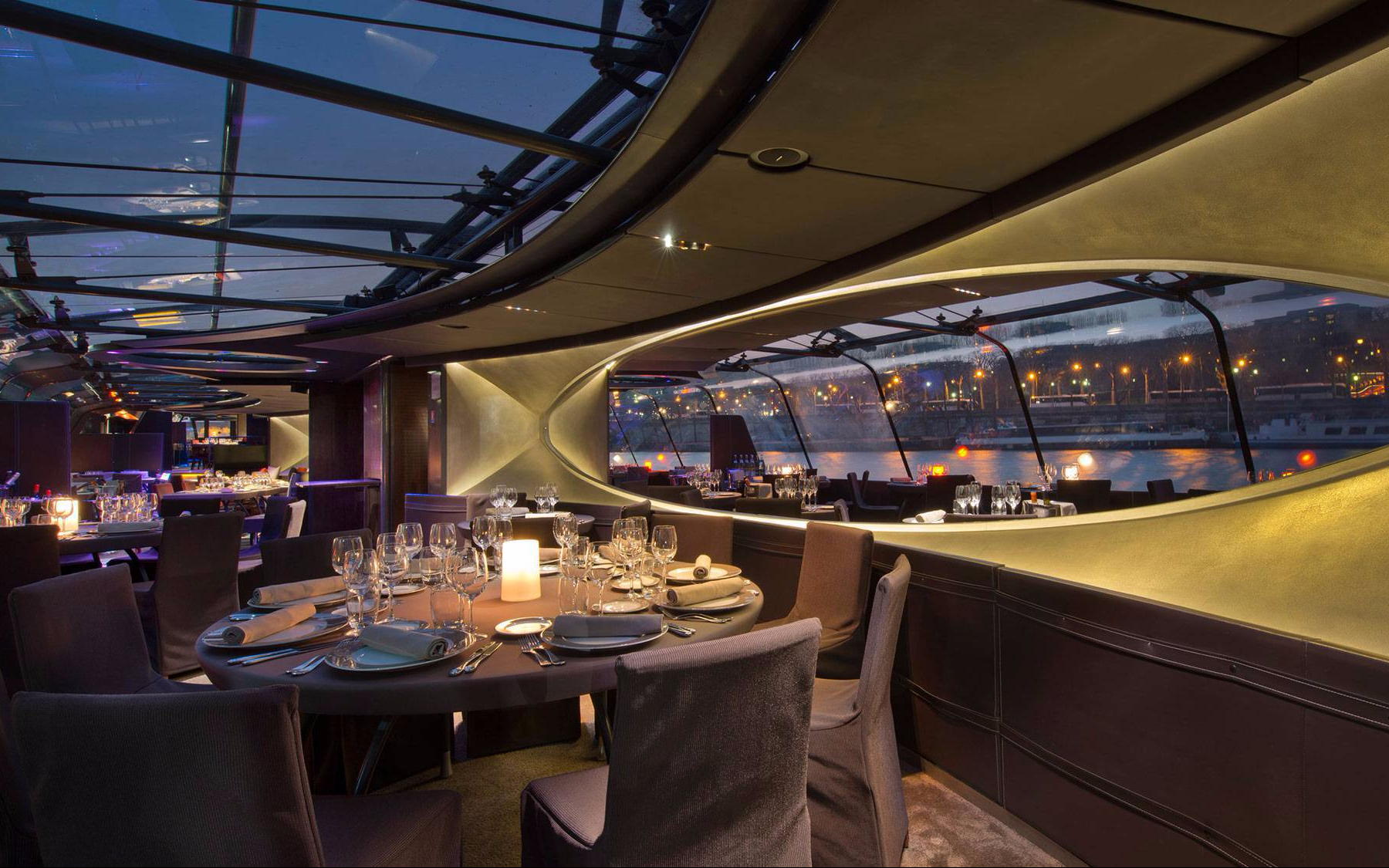 Bateaux Parisiens Early Evening Dinner Cruise - HolidaySG