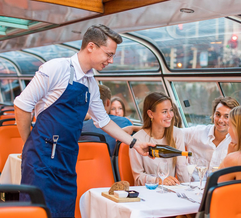 Amsterdam: Dinner Cruise with 4-Course Menu
