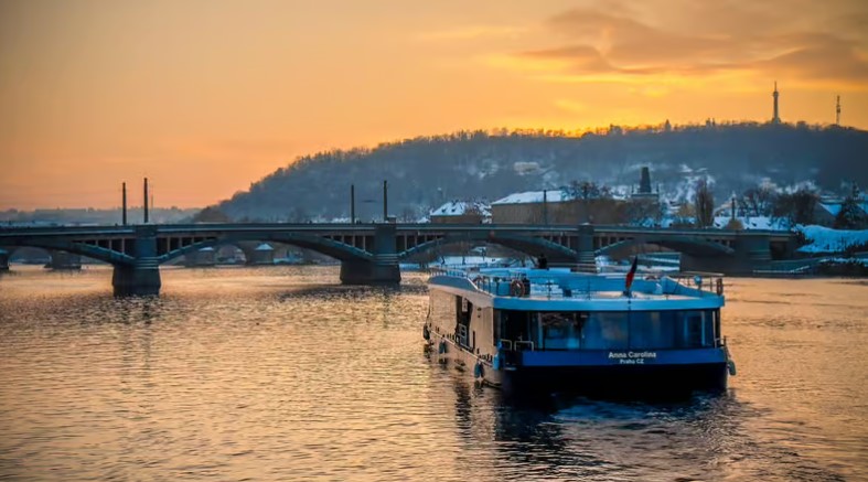 50-Minute Sightseeing Evening Cruise