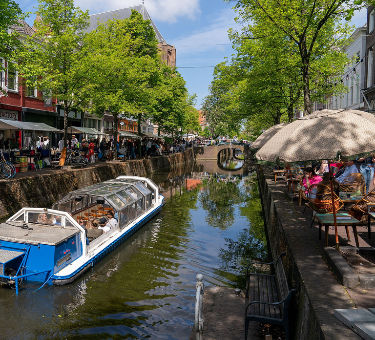 Delft: Canal Cruise with Guided Commentary