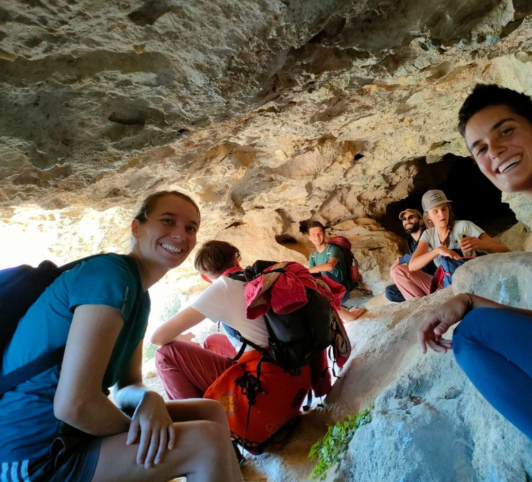 Vertigo hike: the Trou de l'Argent cave from Sisteron