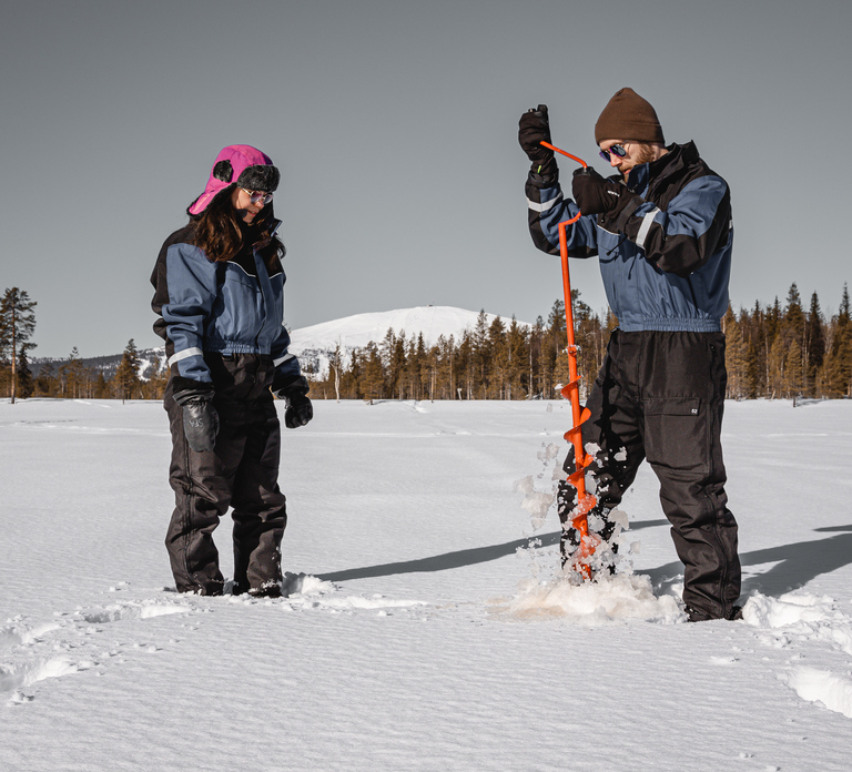Saariselkä: Arctic Ice Fishing Experience