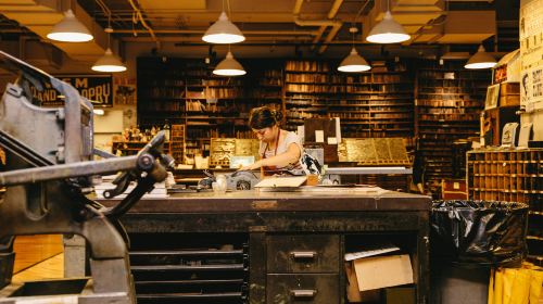 Hatch Show Print Shop: Guided Tour