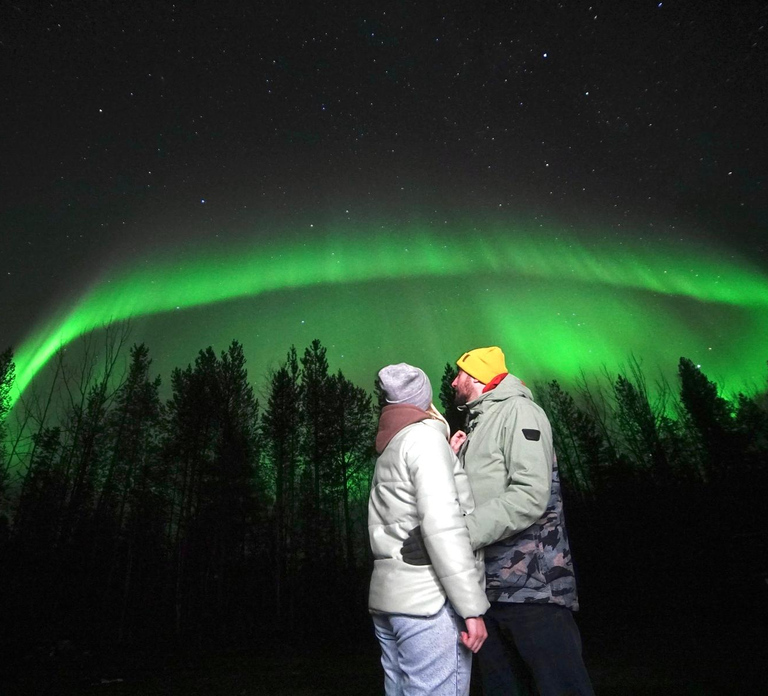 Arctic Northern Lights Escape with Fire BBQ & Expert Guide