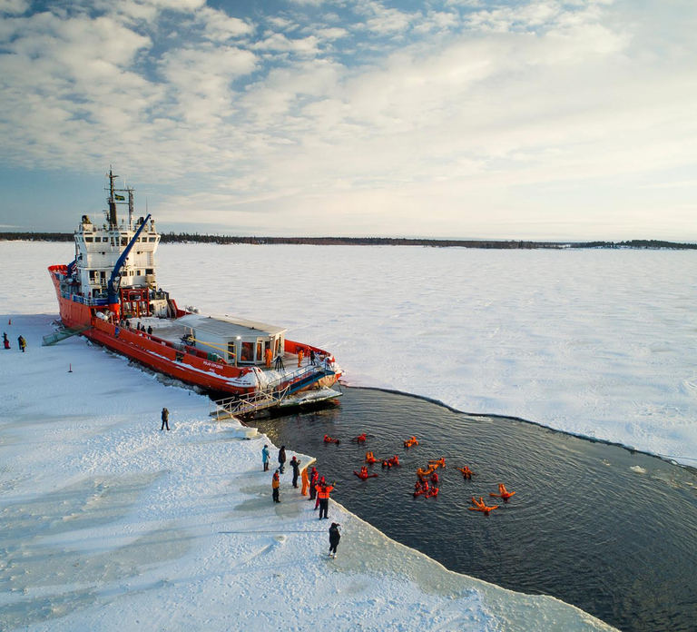 From Kemi: Icebreaker Cruise with Lunch and Ice Floating