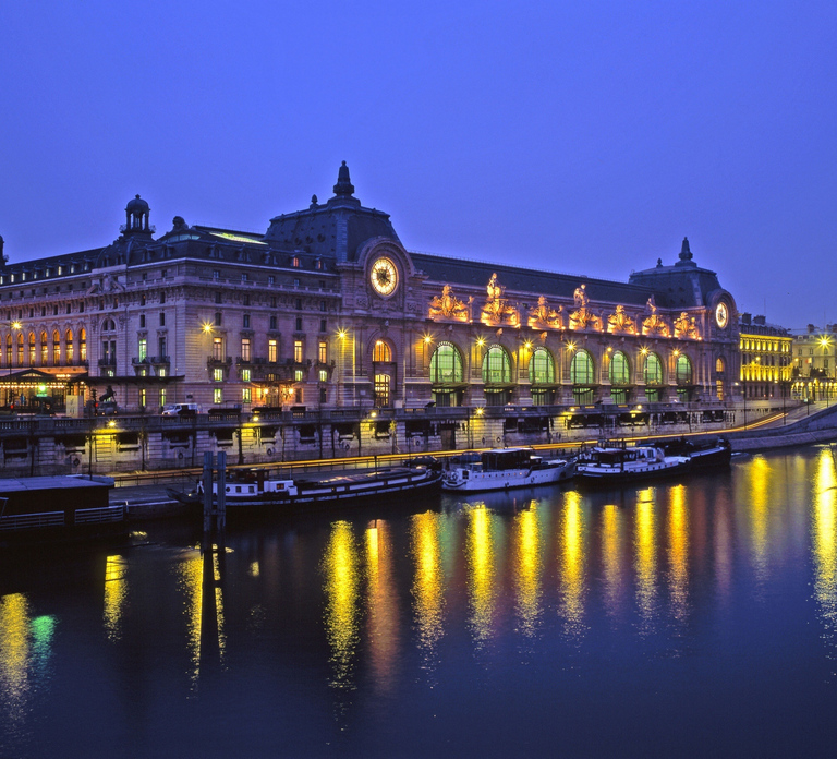 Paris: Happy Hour Evening Cruise on the Seine River