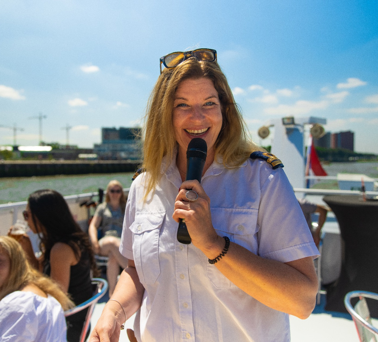 Rotterdam: Harbor Cruise with Live Guide