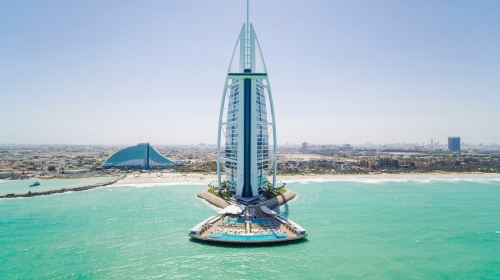 Dubai 7-star sailing boat hotel Al Iwan buffet/underwater restaurant/sky restaurant options lunch dinner buffet