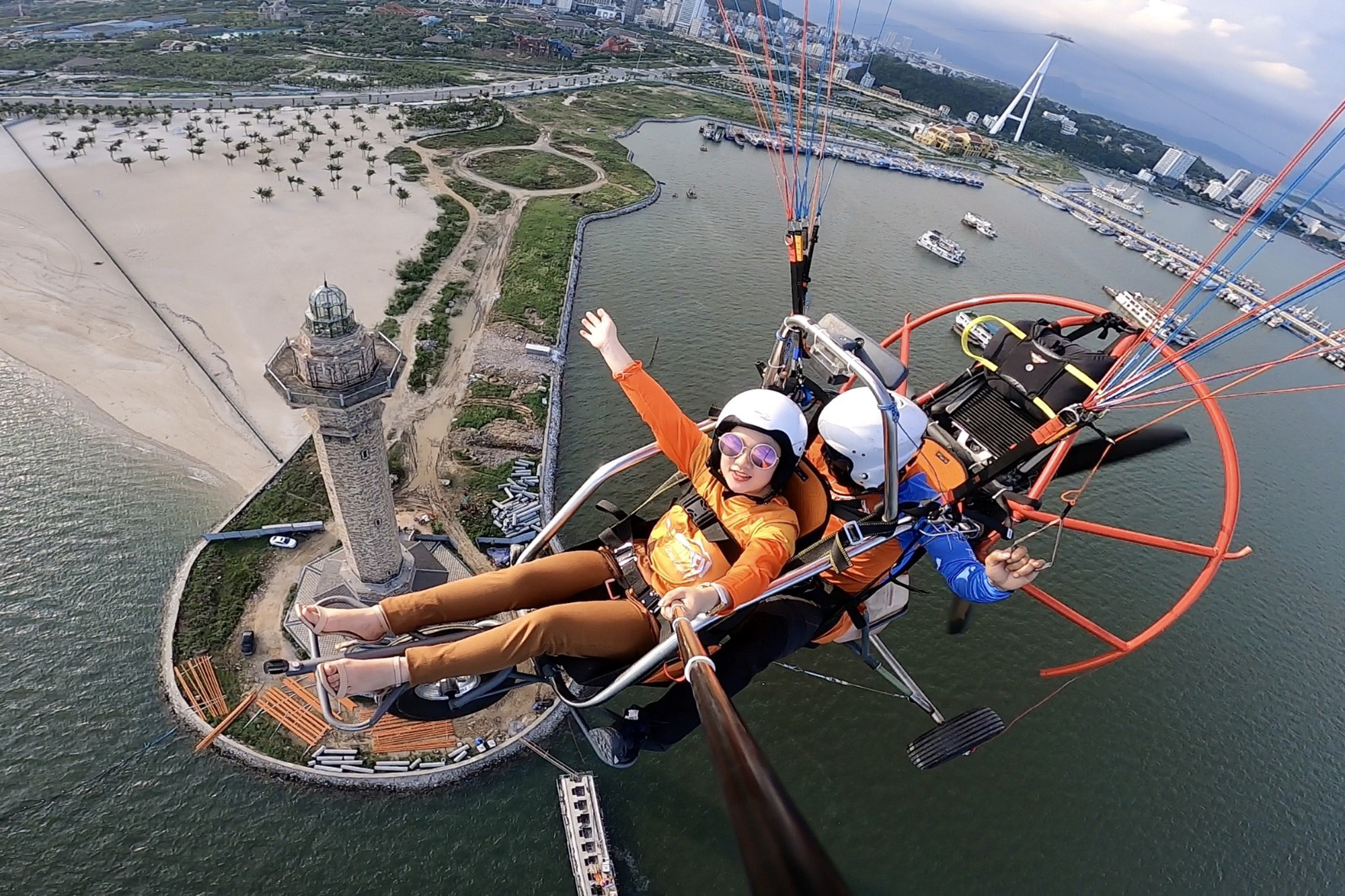 Ha Long Sky Tour: Powered Paragliding