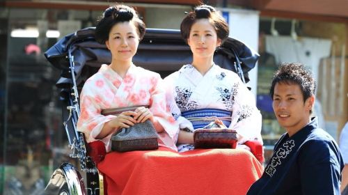 Tokyo: Asakusa Sightseeing Tour by Rickshaw Day Tours