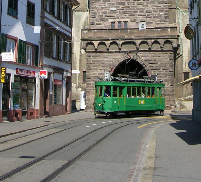 Tour on the vintage tram