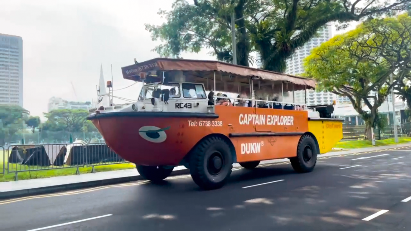 Singapore Flyer Ticket + Captain Explorer DUKW Tour - HolidaySG