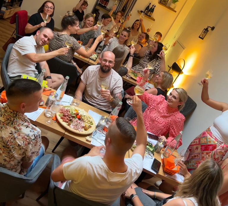 Fulda: Guided wine tasting with wines and wine accompaniments