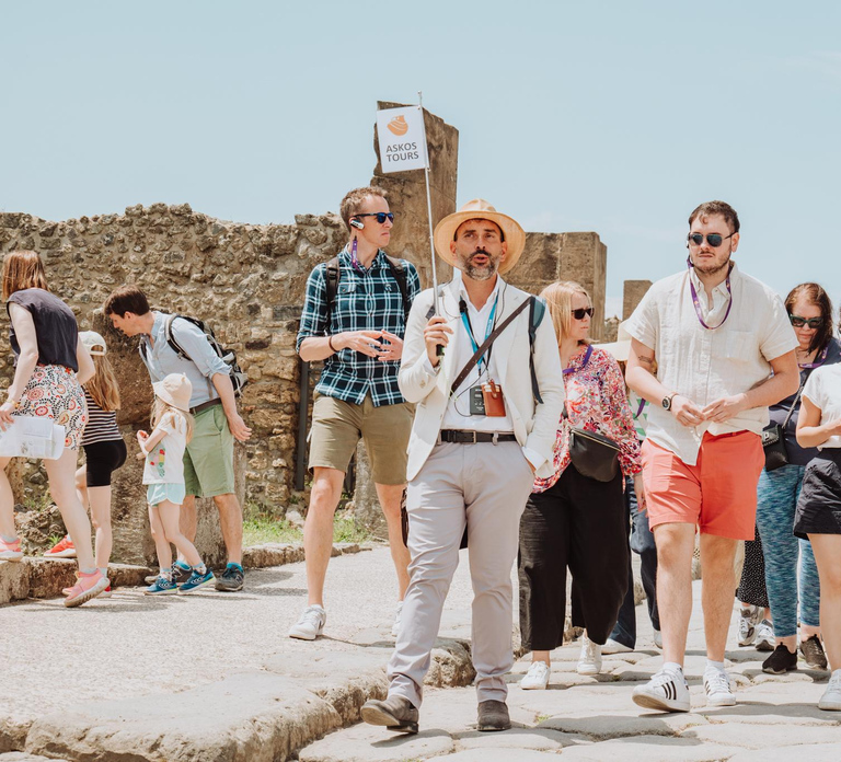 Pompeii: Entry Ticket and Guided Tour with an Archaeologist