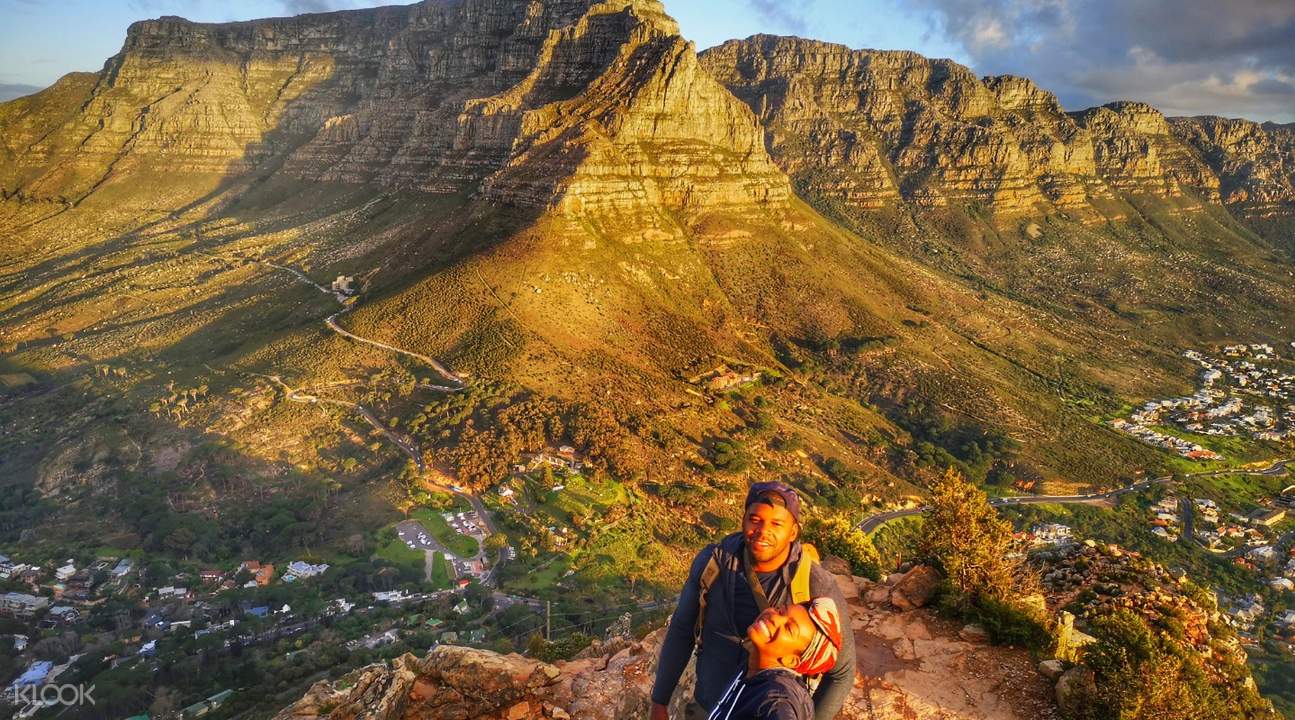 Lion's Head Sunset Guided Hike Experience from Cape Town - HolidaySG