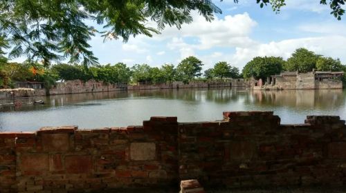 Lao Tang Lake Art Village