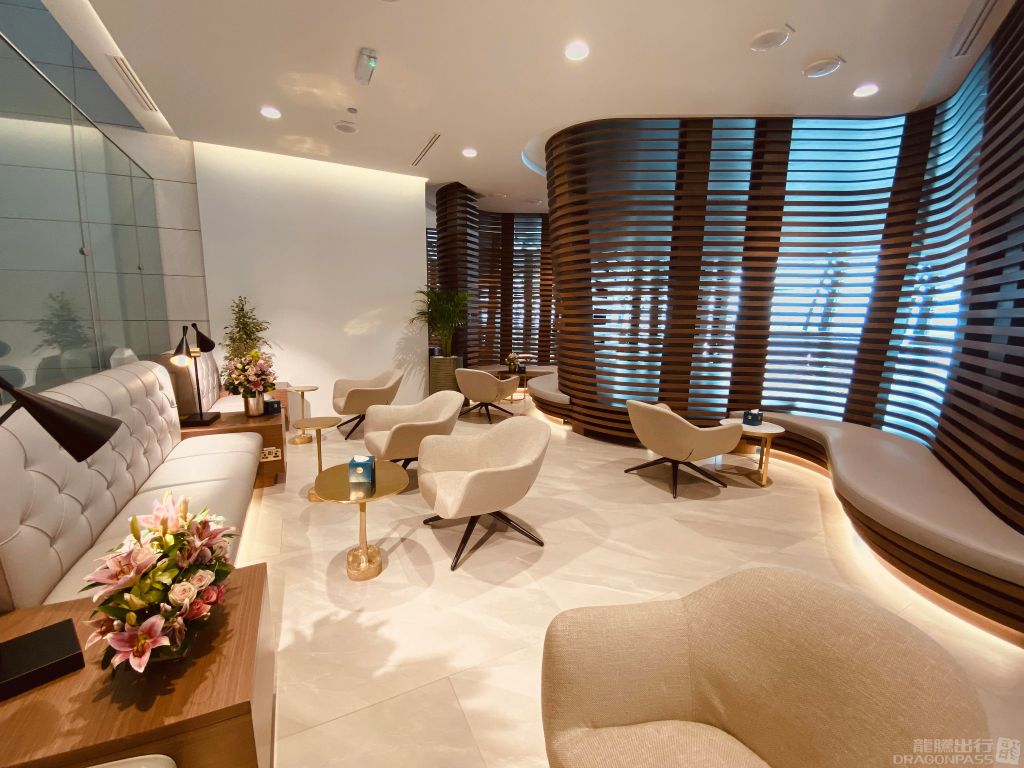 Majan Lounge Muscat International Airport - HolidaySG
