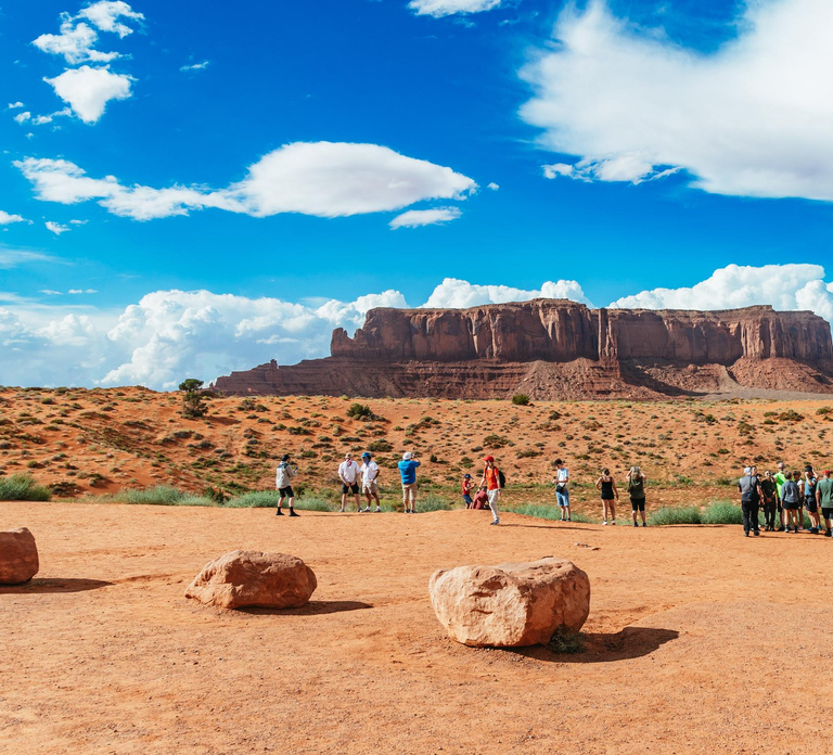 Monument Valley: Sunset Tour with Navajo Guide