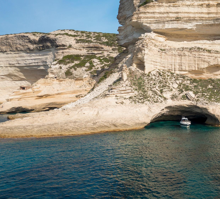 From Bonifacio: Lavezzi Islands Half-Day Boat Tour