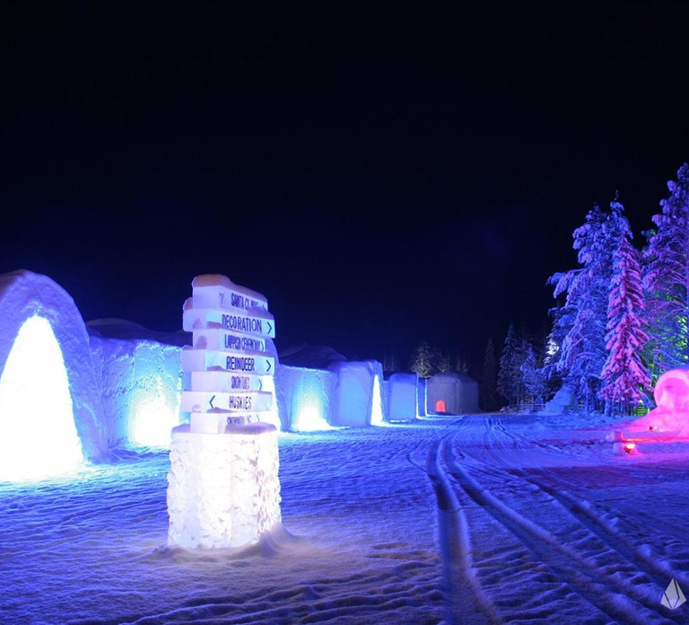 Levi: Snow Village Guided Tour