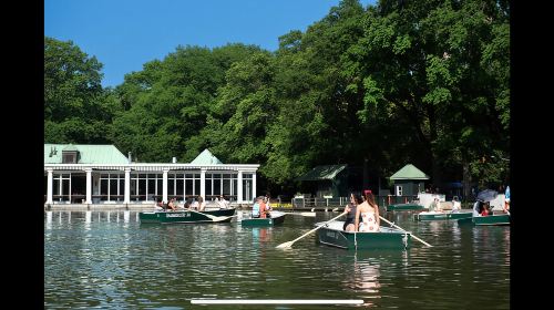 NYC: Central Park Rickshaw Tour with Boat Rental Day Tours
