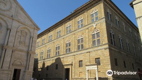 Palazzo Piccolomini - HolidaySG