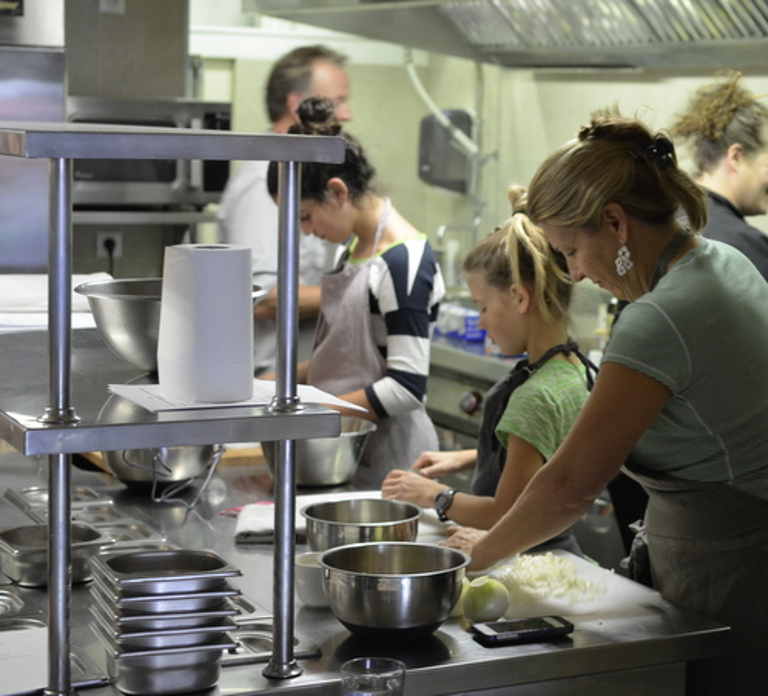 Paris: Full-Day Cooking Class, Market Tour and Lunch