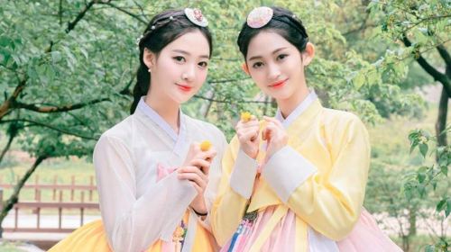 Hanbok Rental Experience with Korean Hairstyling at Hanboknam
