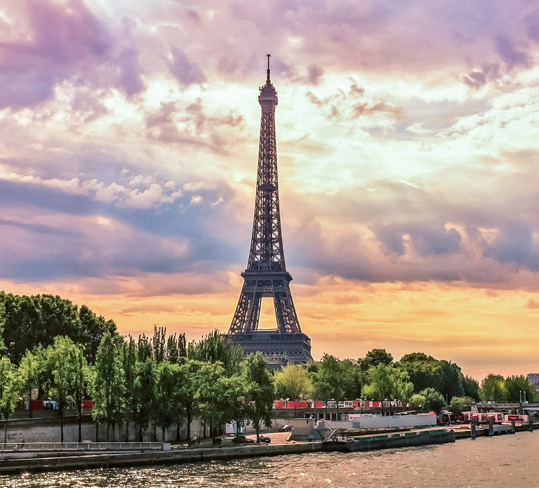 Paris: Seine Cruise from the Eiffel Tower & Crepe Tasting