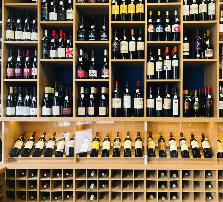 Bordeaux: Food Walking Tour with Full Meal and Wine