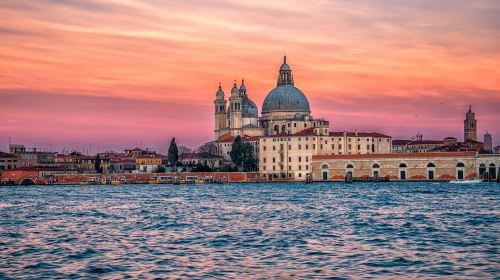 Grand Canal + Ponte di Rialto + St. Mark's Square + Bridge of Sighs + Burano day tour Day Tours