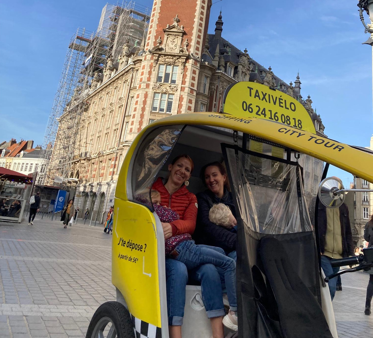 Private guided tour by electric bike taxi