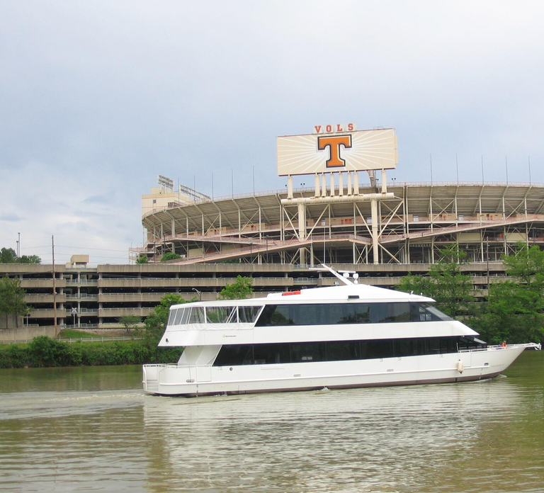 Knoxville: Sunset Dinner Cruise on Tennessee River