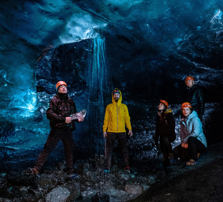 Premium Blue Ice Cave Tour - hot soup & hot drink incl.