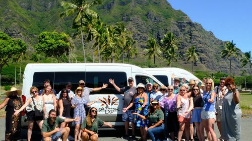 Oahu Circle Island Tour, Free Mac Nuts/ Byodo-inn!–Max 14 Guests Day Tours