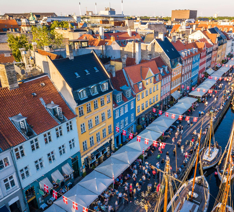 Copenhagen Old Town, Nyhavn, Canal Walking Tour & Christiana