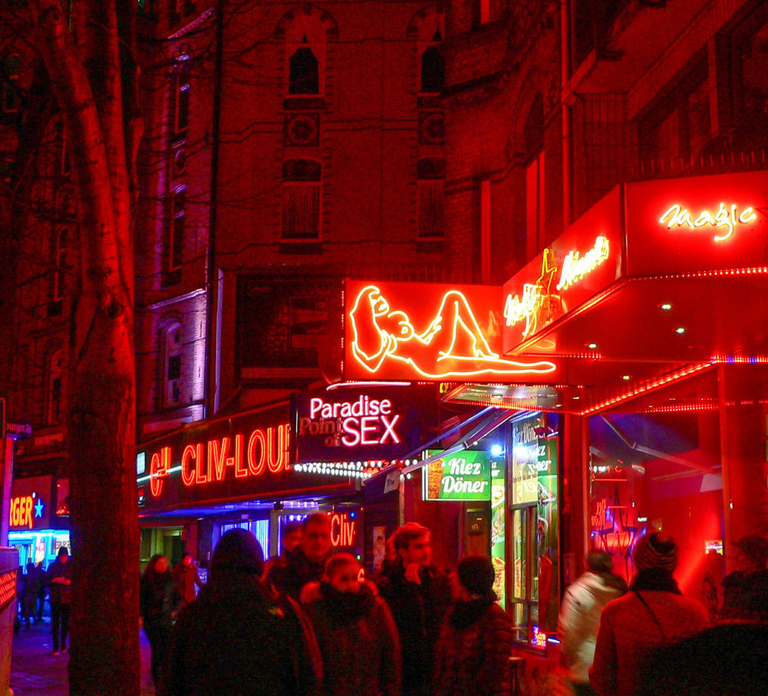 Hamburg: Reeperbahn Quickie, The Short & Sexy St. Pauli Tour