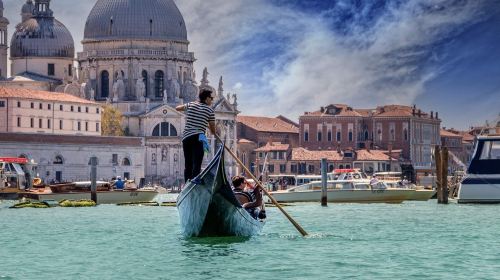 Romantic Gondola Sightseeing Cruise Ticket on the Grand Canal in Venice, Italy Transport Passes