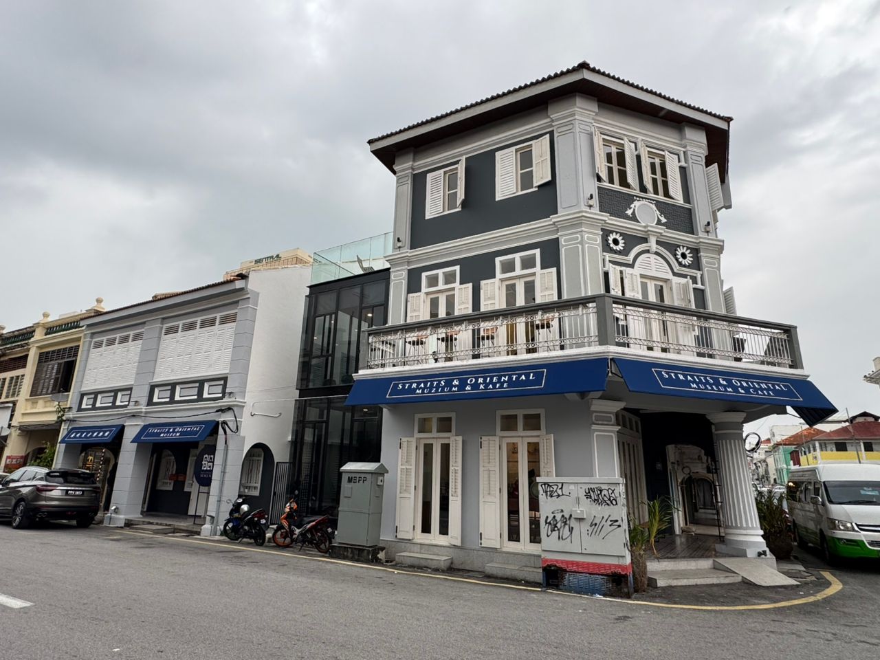 Straits & Oriental Museum