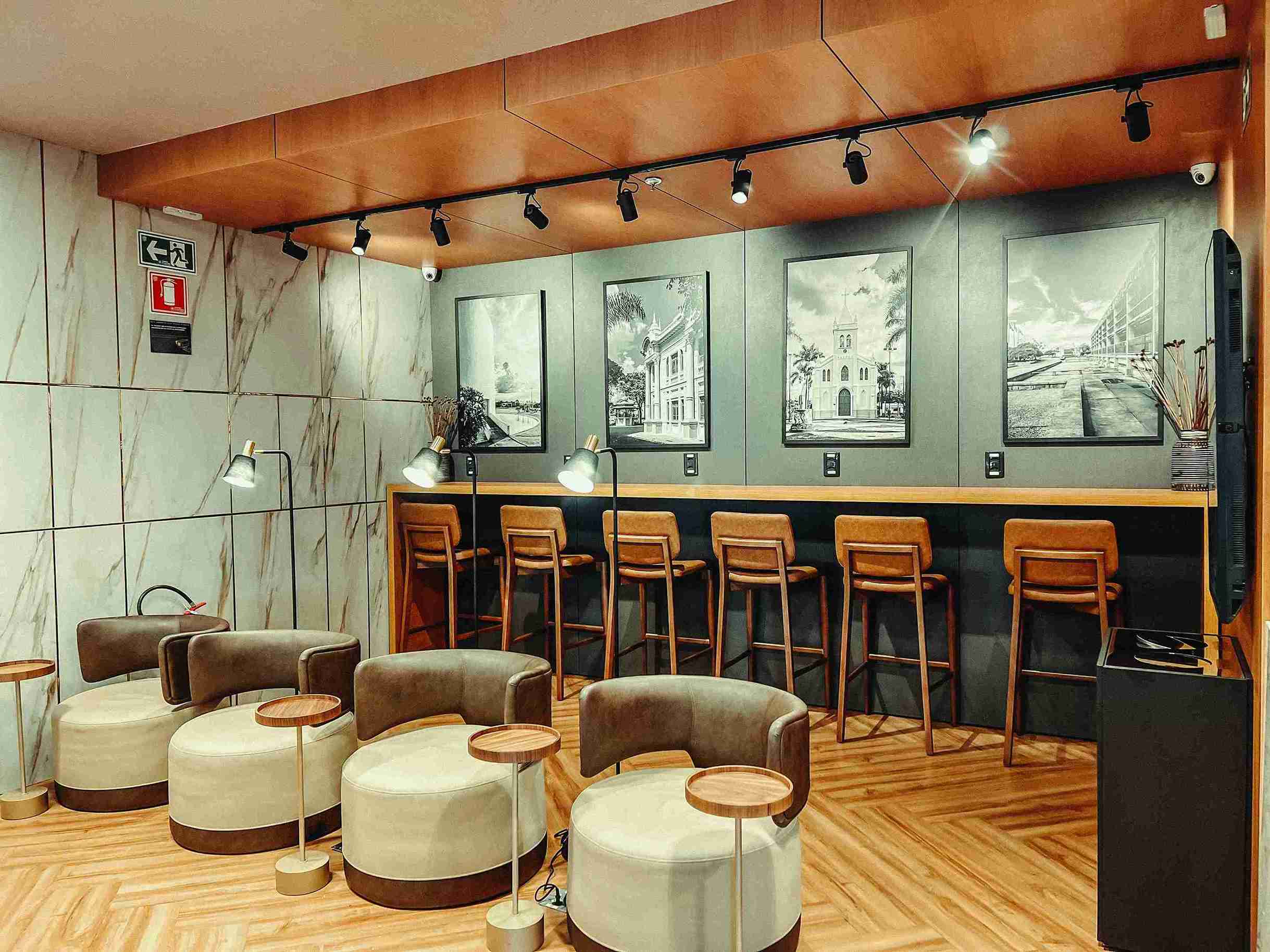 W Lounge Uberlândia Cesar Bombonato Airport - HolidaySG